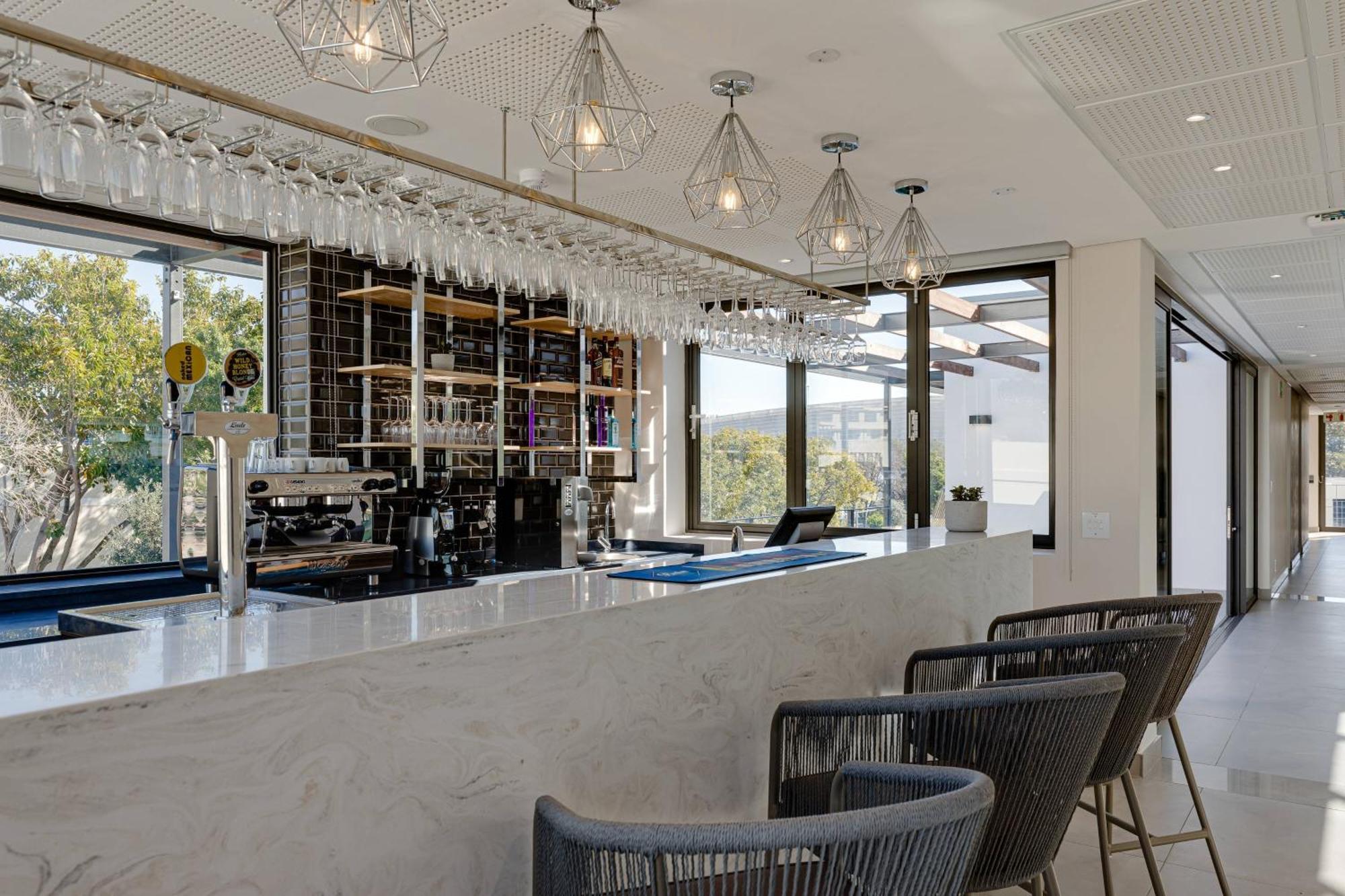 Protea Hotel By Marriott Cape Town Waterfront Breakwater Lodge Zewnętrze zdjęcie